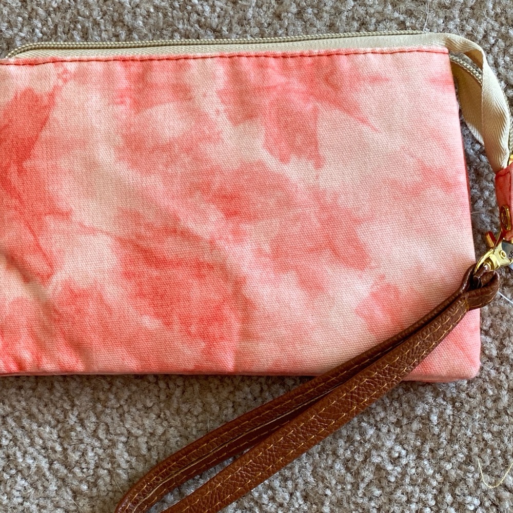 NWT Tie Dye Wristlet